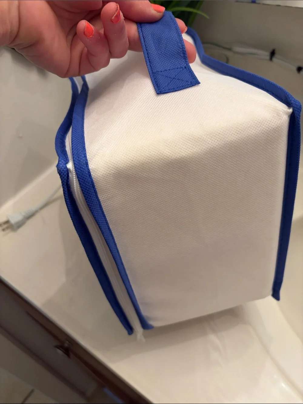 Memory Foam Knee Pillow - White with zipper carry case